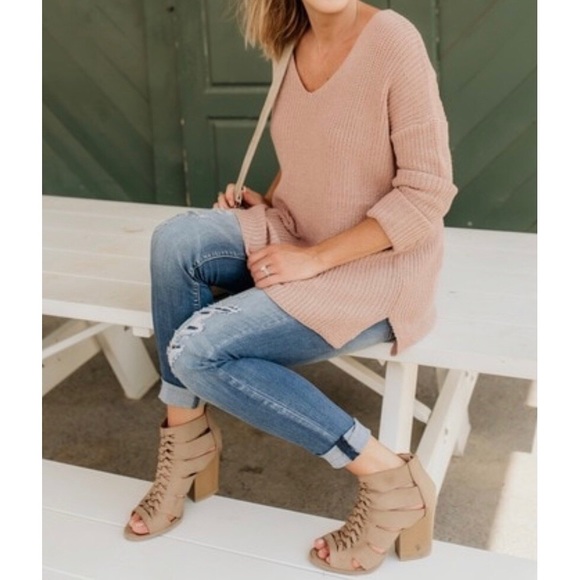 Blush sweater - Picture 2 of 2